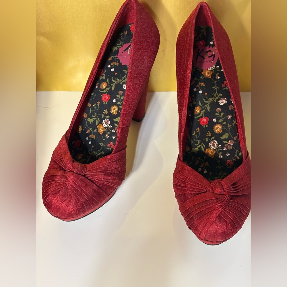 RocketDog K9 Women's Red Heels size 9M